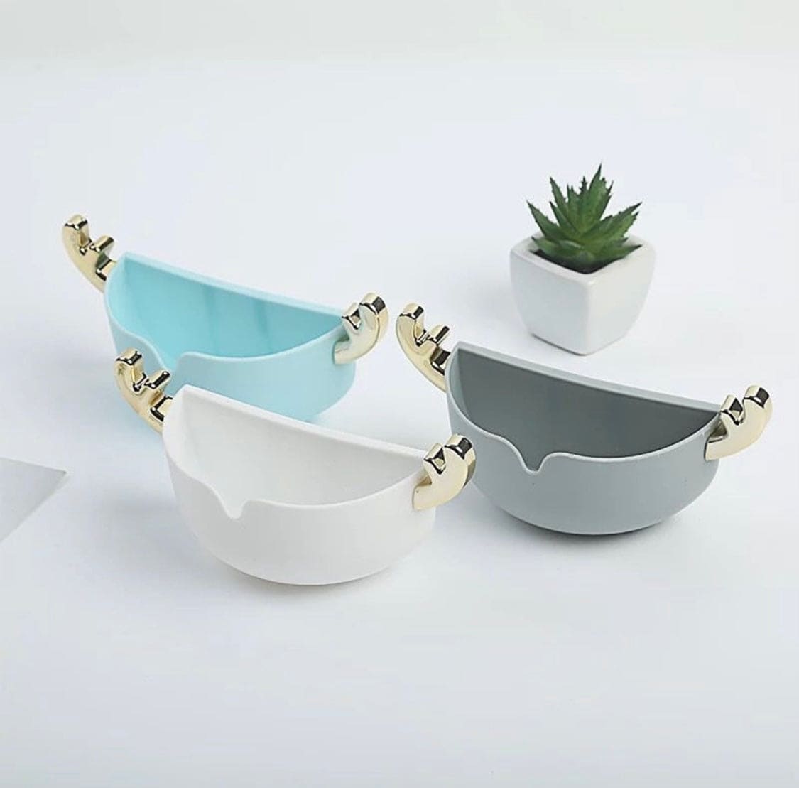 Antlers Shaped Soap Holder, Wall Mounted ABS Non-sticky Soap Holder, Simple Drain Soap Free Punch Storage Rack Antlers Shaped Soap Holder, Wall Mounted ABS Non-sticky Soap Holder, Simple Drain Soap Free Punch Storage Rack
